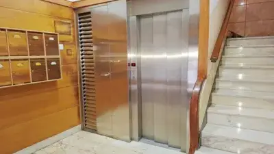 Piso en venta en Torrelavega: Edificio emblemático