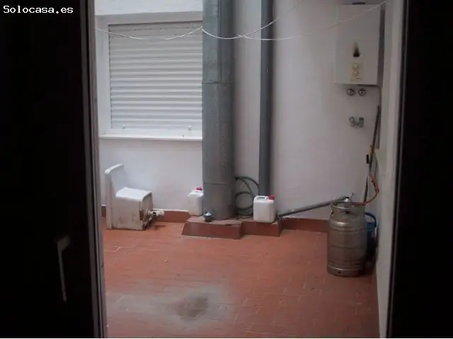 Piso en Venta Almansa 3 Habitaciones 2 Baos Patio Amueblado