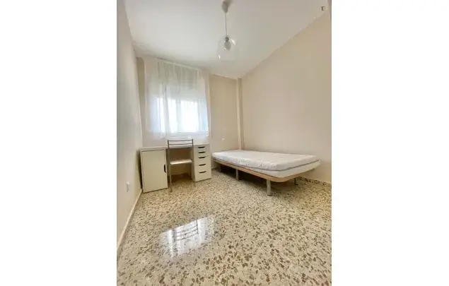 Apartamento 4 Dormitorios Jerez Estudiantes Trabajadores