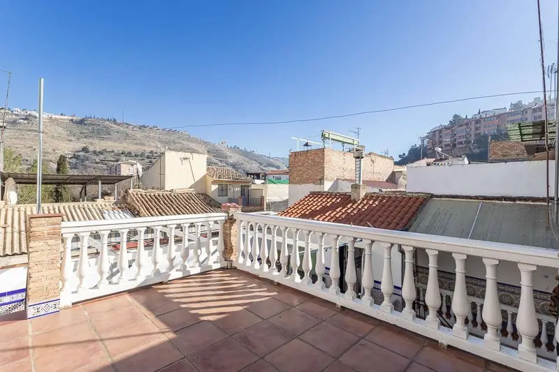 Adosado en venta Granada ciudad 236m2 dos viviendas