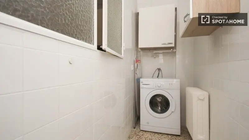 Apartamento 5 dormitorios 2 ba
Años en Granada Alquiler Spotahome