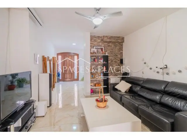 Casa de Pueblo en Rocafort 250m2 3 habitaciones 2 baños