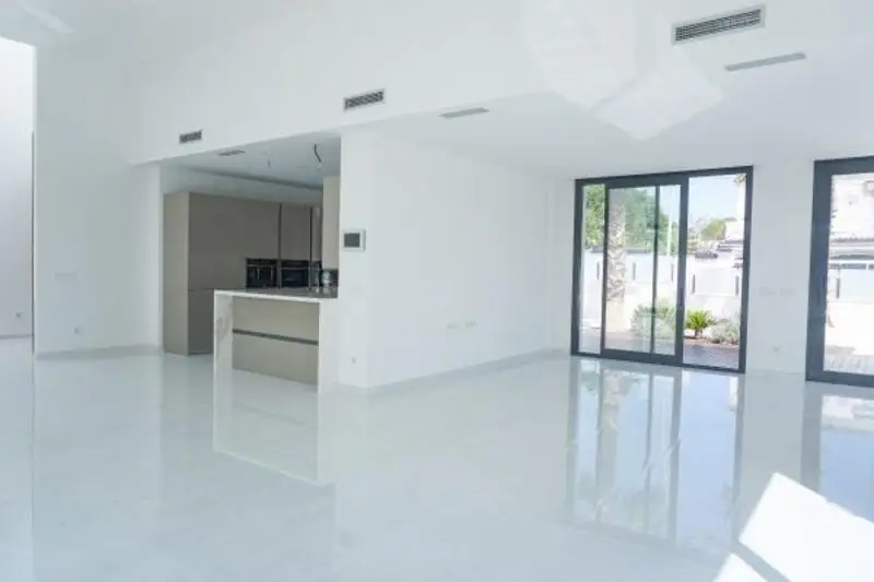 Villa de Lujo 4 Dormitorios Torrevieja Piscina Privada