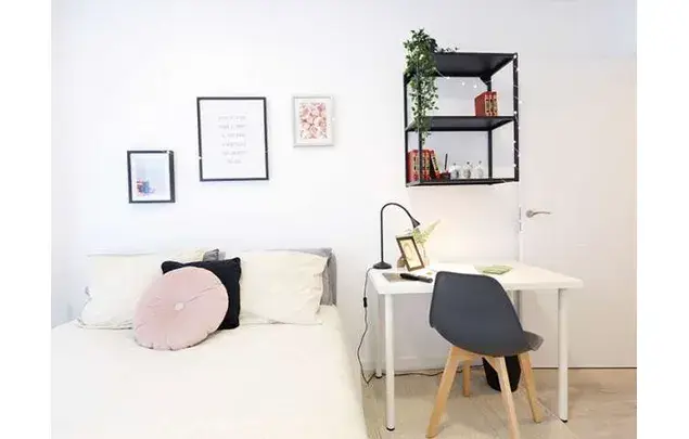Alquiler habitaciones Bilbao - Piso amueblado con balcón