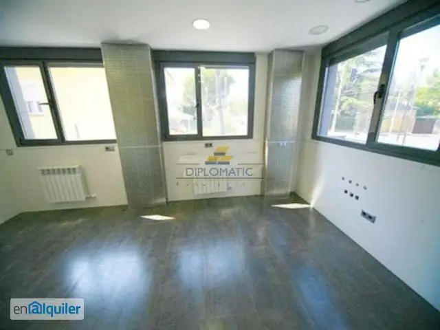 Chalet Moderno en Pozuelo con Piscina Privada y Aire Acondicionado
