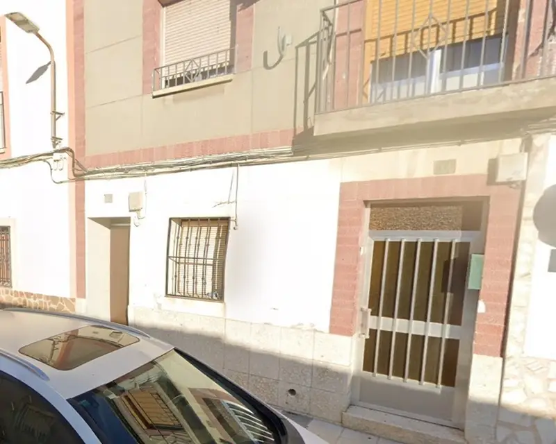 Casa Unifamiliar 94m² 3 habitaciones 2 baños Puertollano