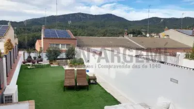 Casa en Venta en Viladecavalls 321m2 3 Habitaciones 2 Baños Terraza
