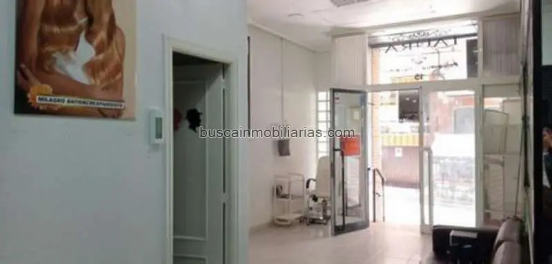 Local Comercial en Venta Torrevieja Centro - Peluqueria Equipada
