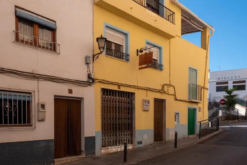 Venta Casa Lanjarón 3 Dormitorios Terraza Trastero Céntrica