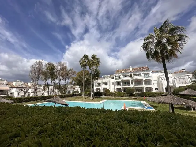 Apartamento 2 Dormitorios Guadalmina Alta