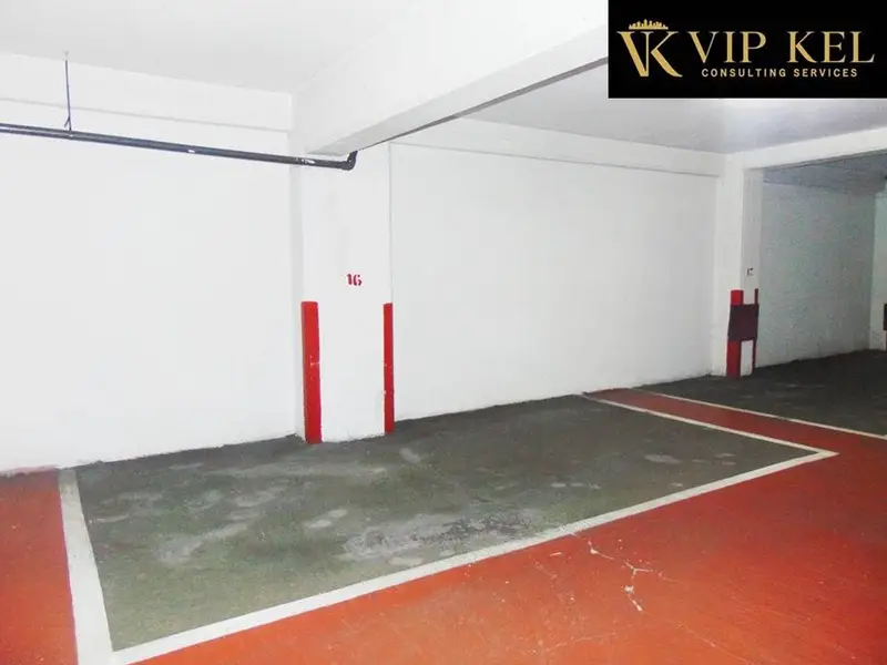 30 Plazas Parking Venta Ronda Outeiro A Coruna Alta Rentabilidad