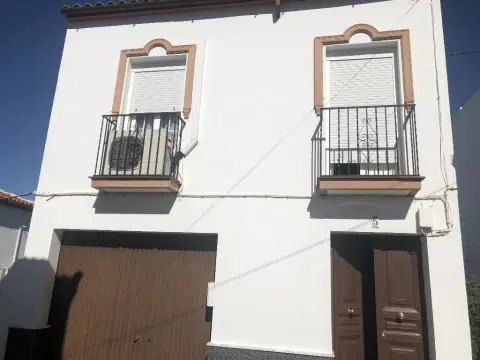 Casa Villa 4 Dormitorios Olvera Espaa