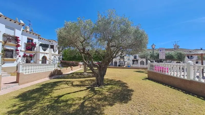 Apartamento en Villamartin Alicante Cerca de la Playa y Campo de Golf