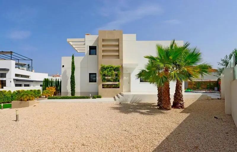Villa en Venta Ciudad Quesada 3 Dormitorios Piscina Climatizada