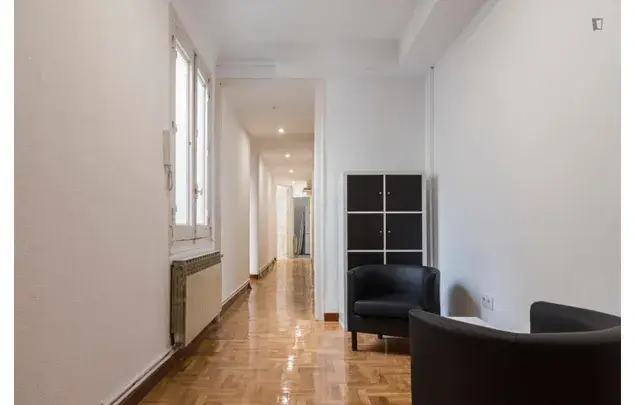 Alquiler Apartamento 8 Dormitorios Madrid Estudiantes Jóvenes