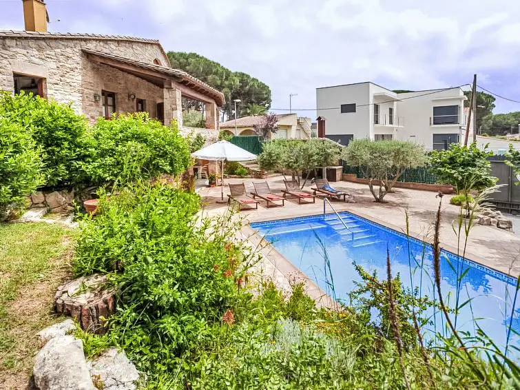Casa Villa 4 Dormitorios Alquiler Calonge Espaa