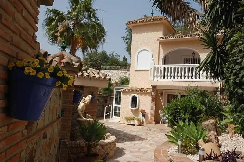 Villa de Lujo en Mijas Costa 5 Dormitorios 4 Baños