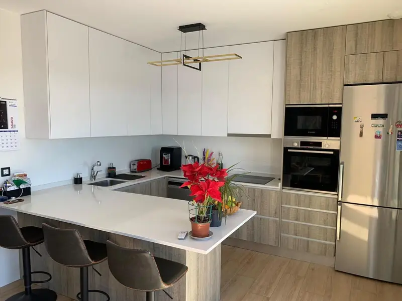 Atico en Elche con Piscina y Solarium Privado
