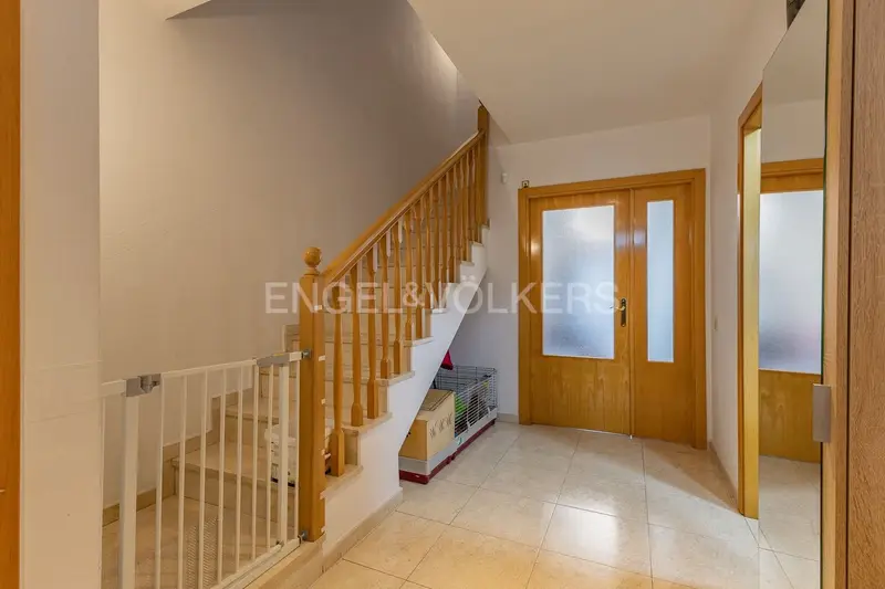 Dúplex en Cerdanyola del Vallès 4 habitaciones 3 baños Garaje Piscina