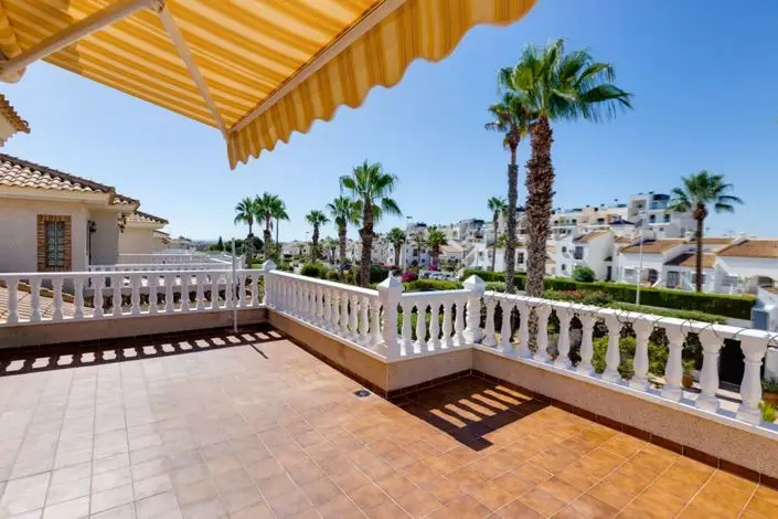 Villa 3 Dormitorios La Zenia Cerca de la Playa