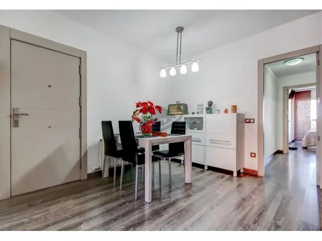 Ático Reformado con Terraza en Barberà del Vallès