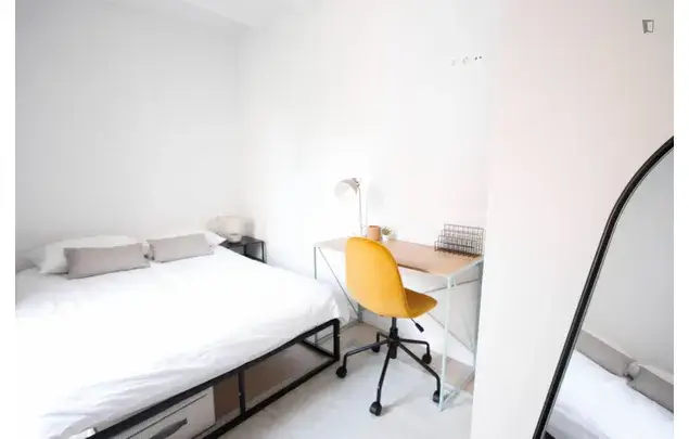 Alquiler Apartamento 3 Dormitorios Barcelona 3-24 Meses