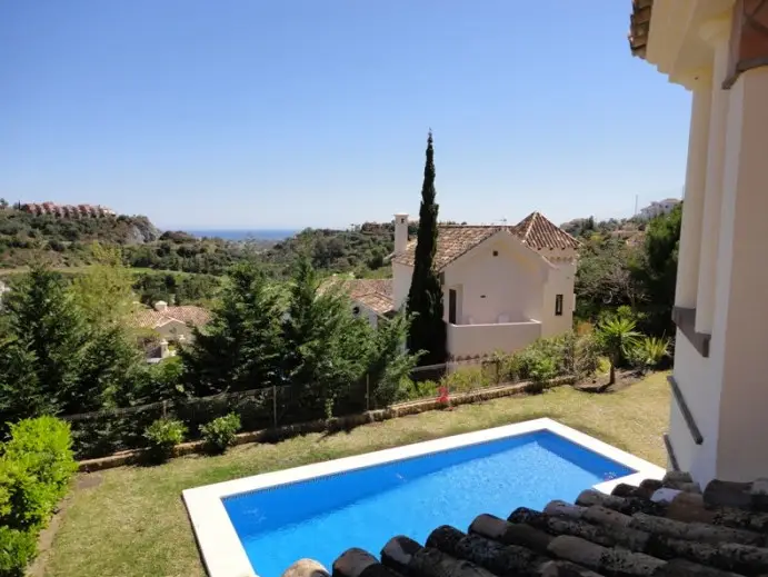 Casa-Villa de 5 Dormitorios alquiler Los Arqueros, España