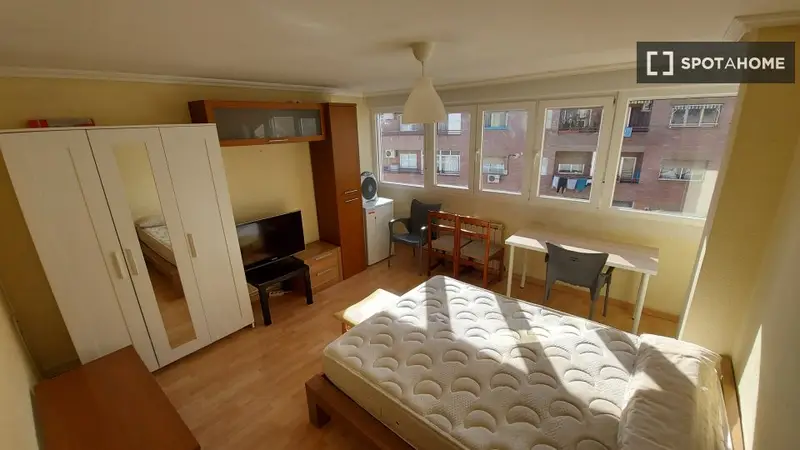 Alquiler Habitacion Zaragoza Piso 4 Dormitorios