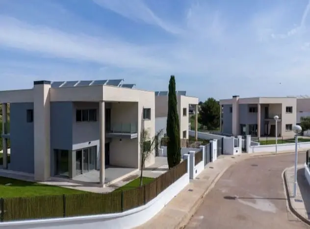 Chalets Pareados Reformados en Montserrat Valencia