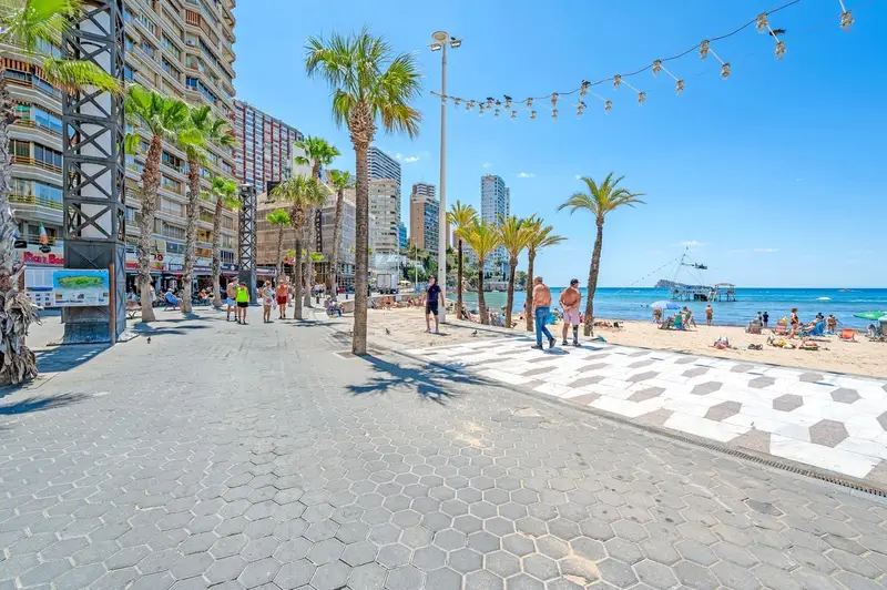 Ático de Lujo en Playa Levante Benidorm con Vistas Panorámicas