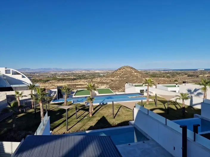 Ático de Lujo 3 Dormitorios Piscina Privada Solárium