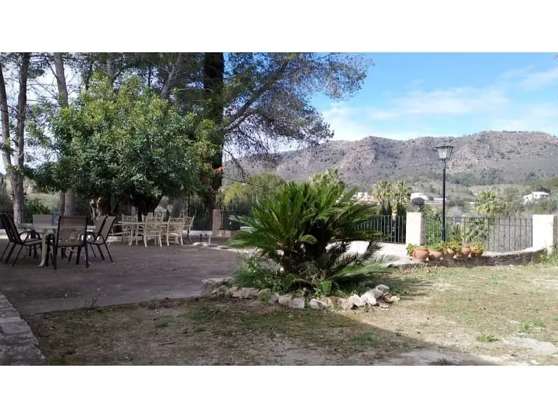 Chalet en Xativa con Vistas al Castillo Jardin y Piscina