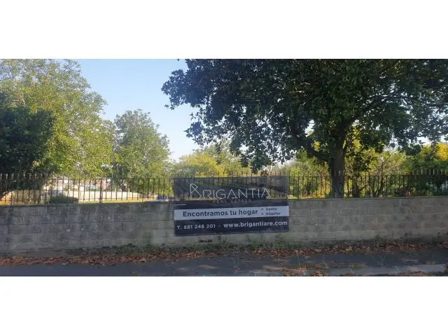 Parcela en Venta en Oleiros  Finca 2000m2  4 Casas Adosadas