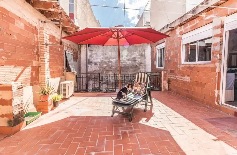 Casa en venta en Carlet con negocio incluido