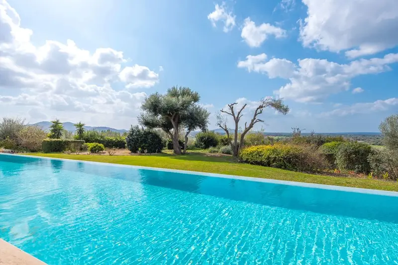 Chalet en Venta Felanitx Mallorca: Villa de Lujo con Vistas Espectaculares