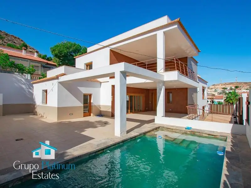 Villa de Lujo 5 Dormitorios San Juan de los Terreros