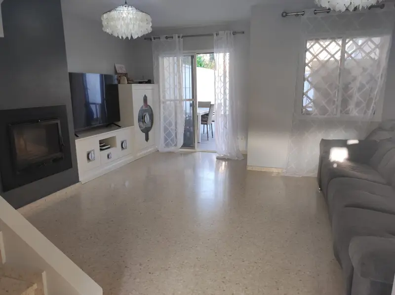 Venta Adosado con Piscina en Aldea Algeciras