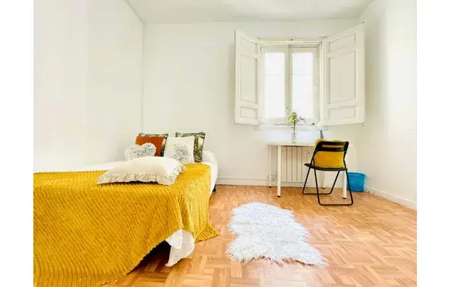 Habitaci
ón 180m
² Madrid Calle Toledo Alquiler