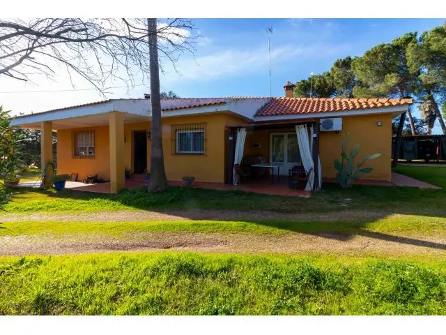 Chalet con Parcela 7500m2 Piscina y Picadero Badajoz