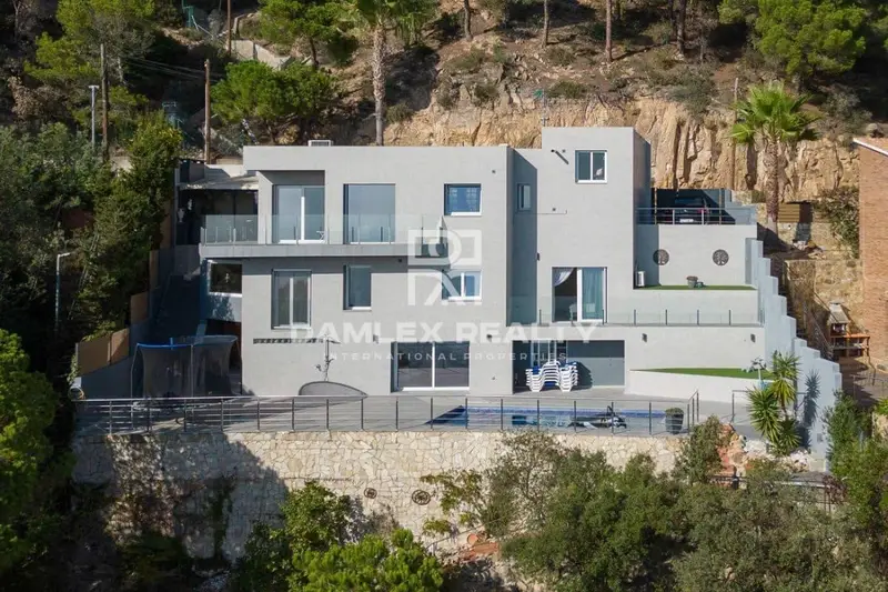 Chalet de Lujo en Lloret de Mar con Vistas al Mar