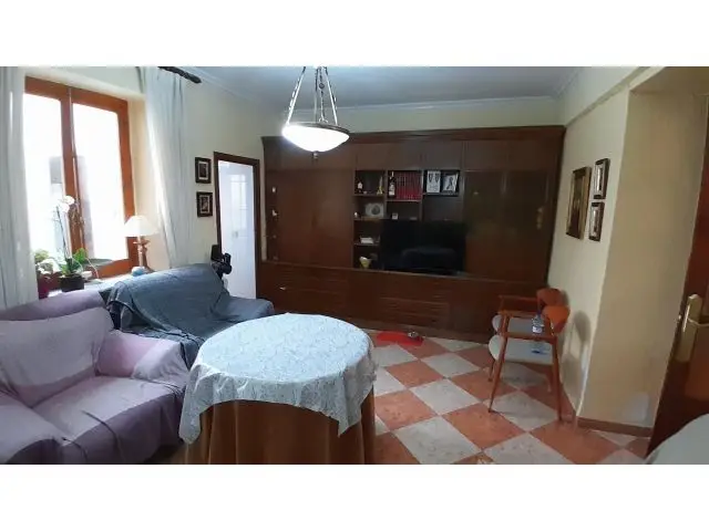 Bajo 4 Habitaciones Céntrico en Yecla