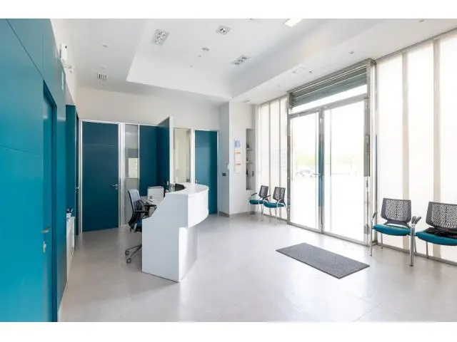 Local Comercial 231m² PTS Granada - Ideal Inversores y Negocios