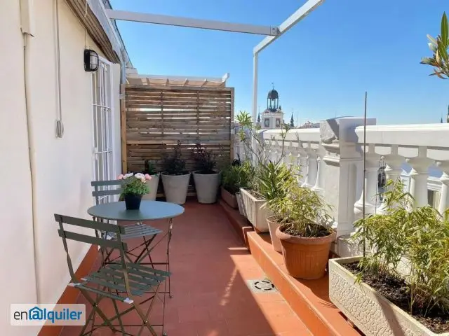 Estudio con Terraza en Puerta del Sol Madrid Disponible Enero 2024