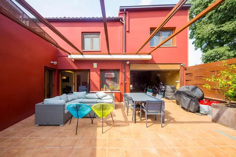 Casa en venta en Fonteta Girona 400m2 7 habitaciones
