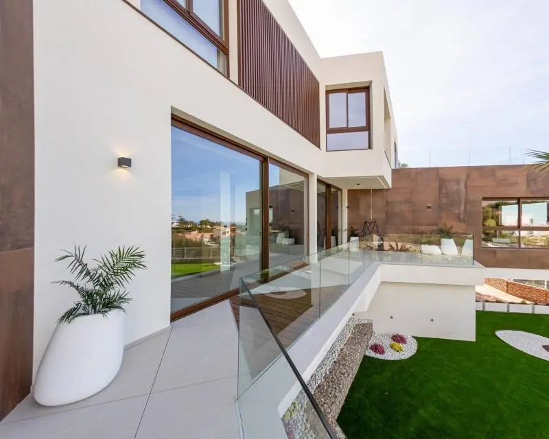 Venta Villa con Piscina en Coblanca Benidorm