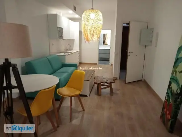 Apartameto tipo lof d 60 m2 semi amoblado distribuido en una gran habita