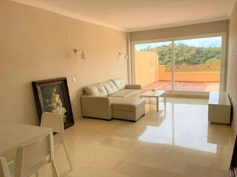 Apartamento en venta en Elviria con vistas al mar
