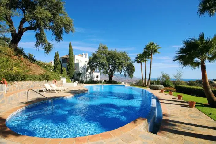 Apartamento 2 Dormitorios en Venta La Mairena Marbella