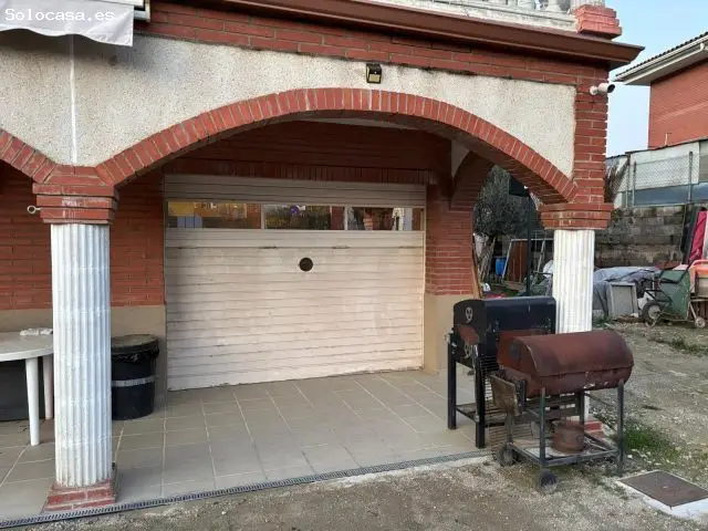 Casa de Lujo en Corbera de Llobregat con Piscina y Jardin