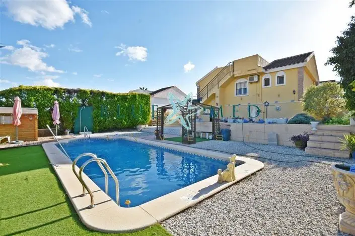 Villa en Venta Camposol 2 Dormitorios Piscina Privada
